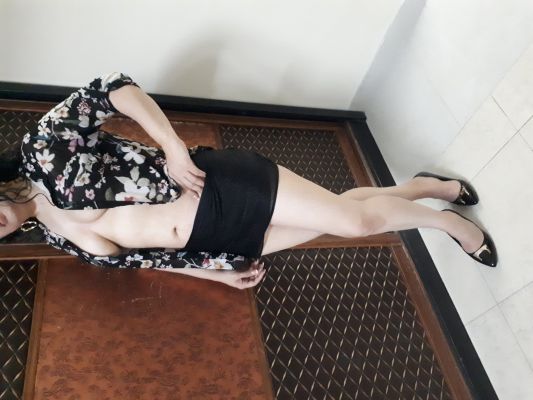 Sexy Muscat girl Mary23 is ready for sex