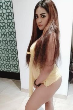 Mature escorts of Oman does a BJ for USD 50