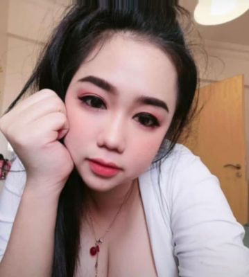Risa is one of the cheap call girls in Oman. Sex from OMR 50 